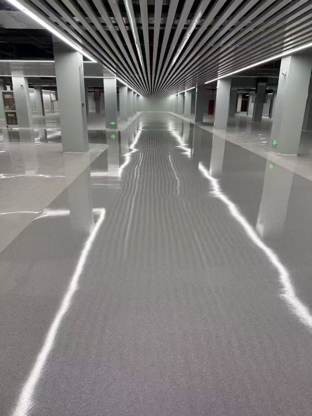 水性聚氨酯砂浆地坪